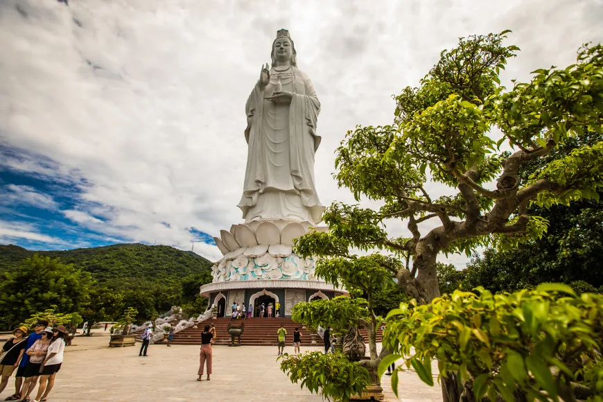 山茶半島靈應寺主圖